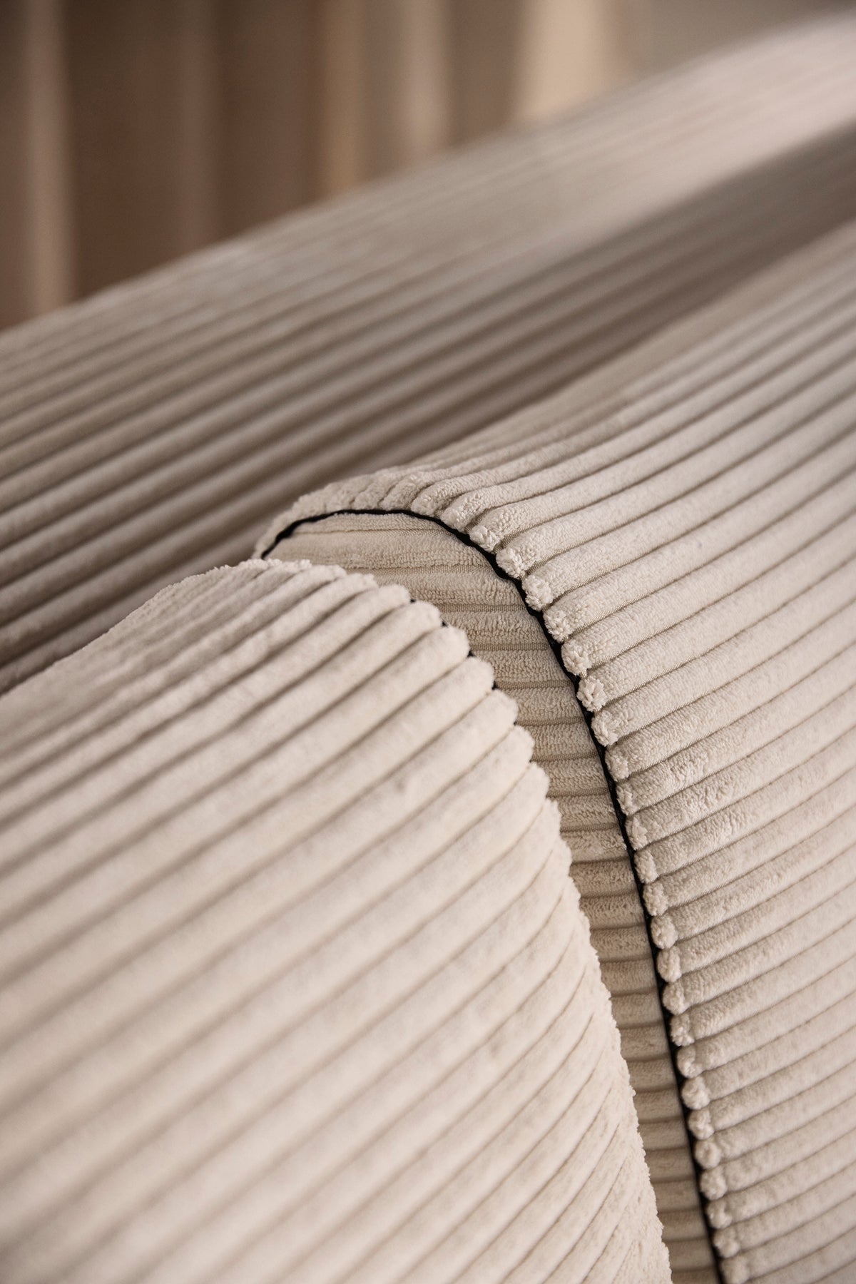 UNFURL LOUNGER Sofa Bed by Innovation Living, interior