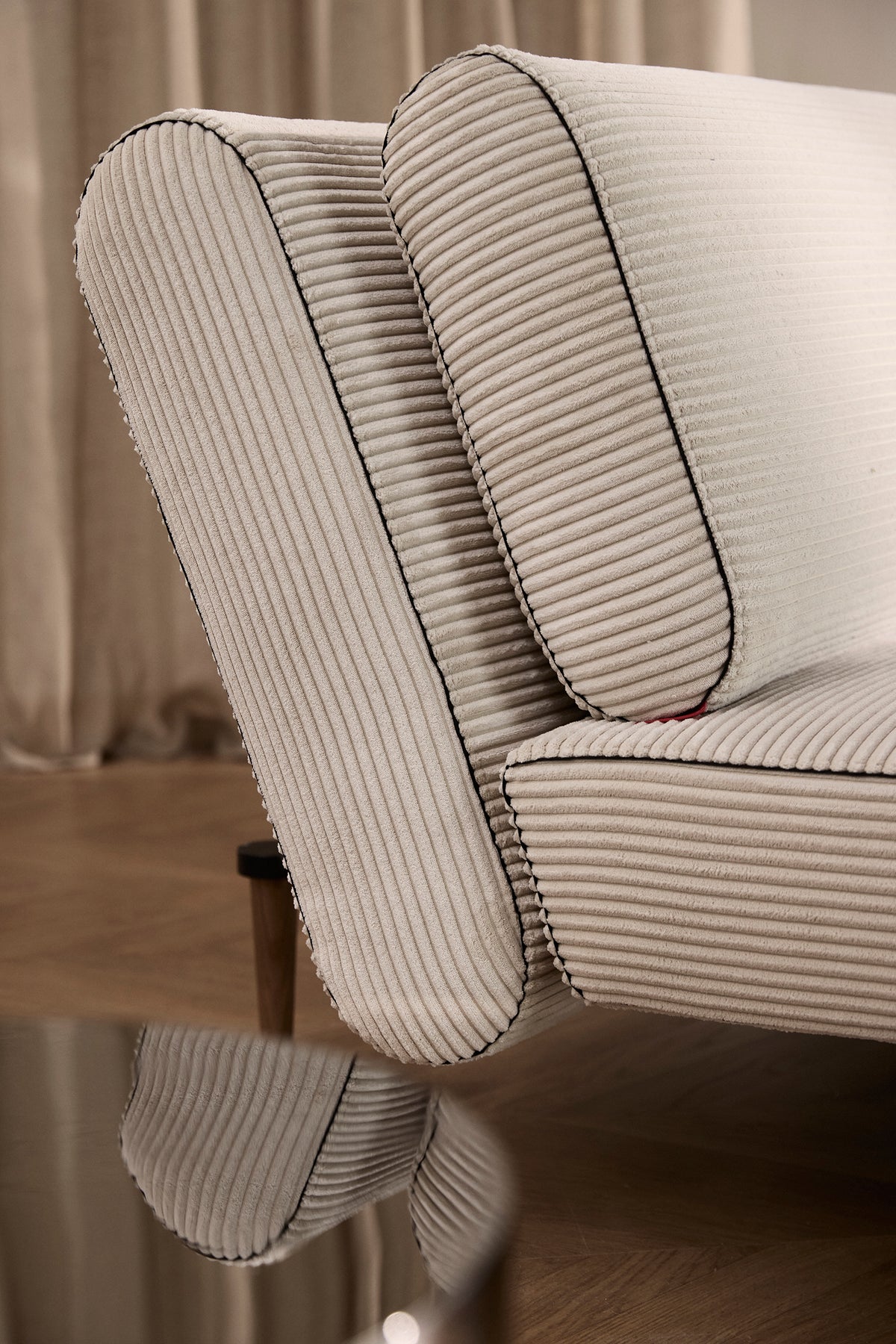UNFURL LOUNGER Sofa Bed by Innovation Living, interior