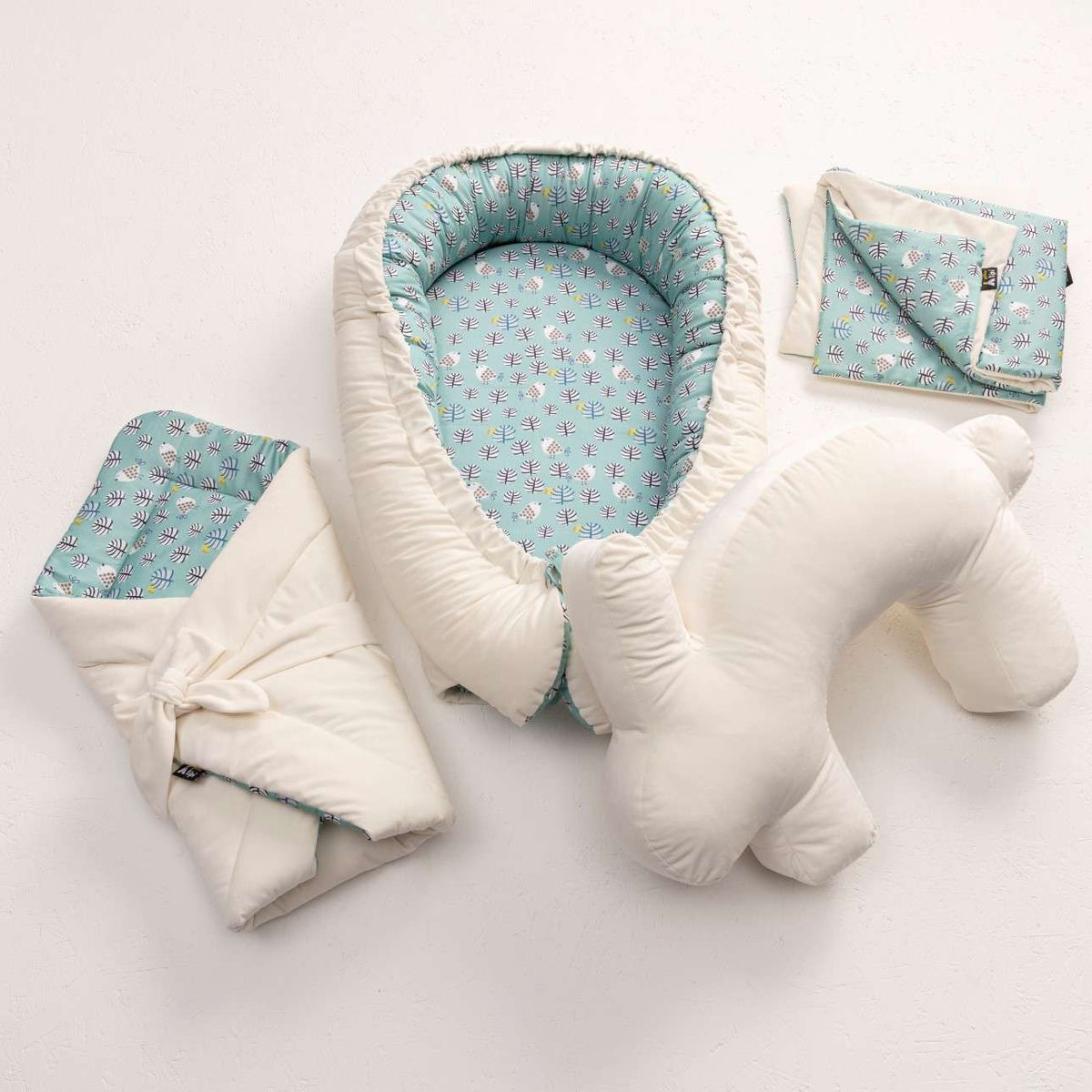 VELVET NEST Premium Swaddle Blanket Cream