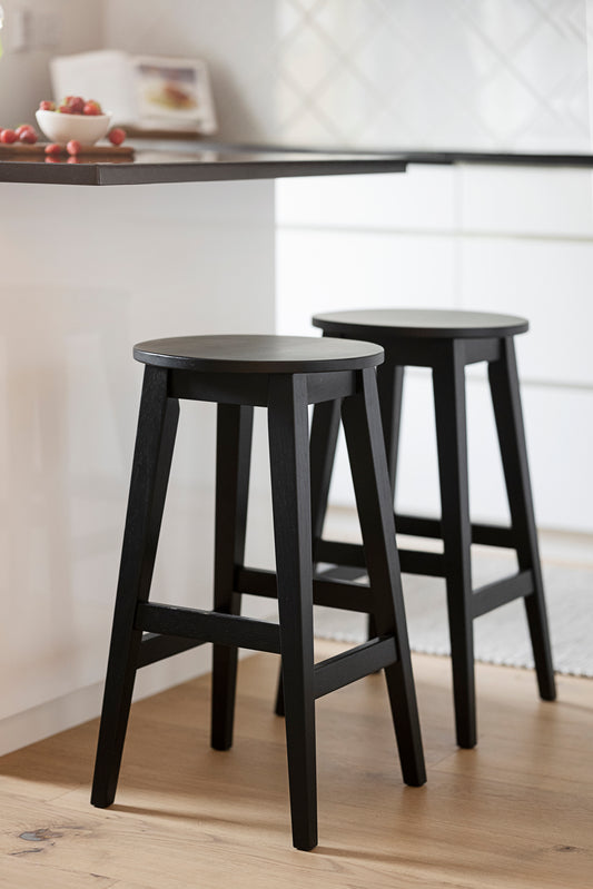 AUSTIN Set of 2 Bar Chairs – room setting