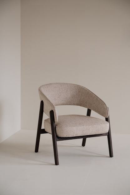 Barnaby Lounge Chair – room setting