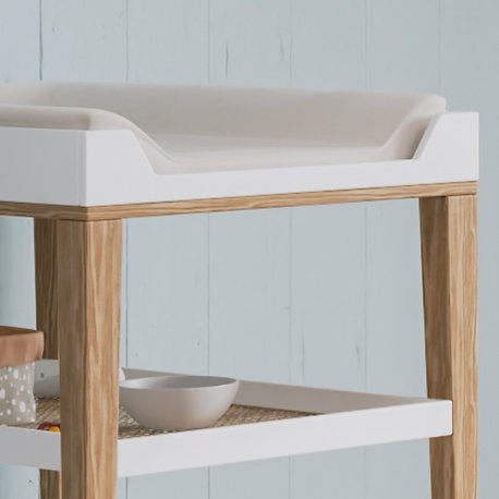 NAMI Neige Changing Table