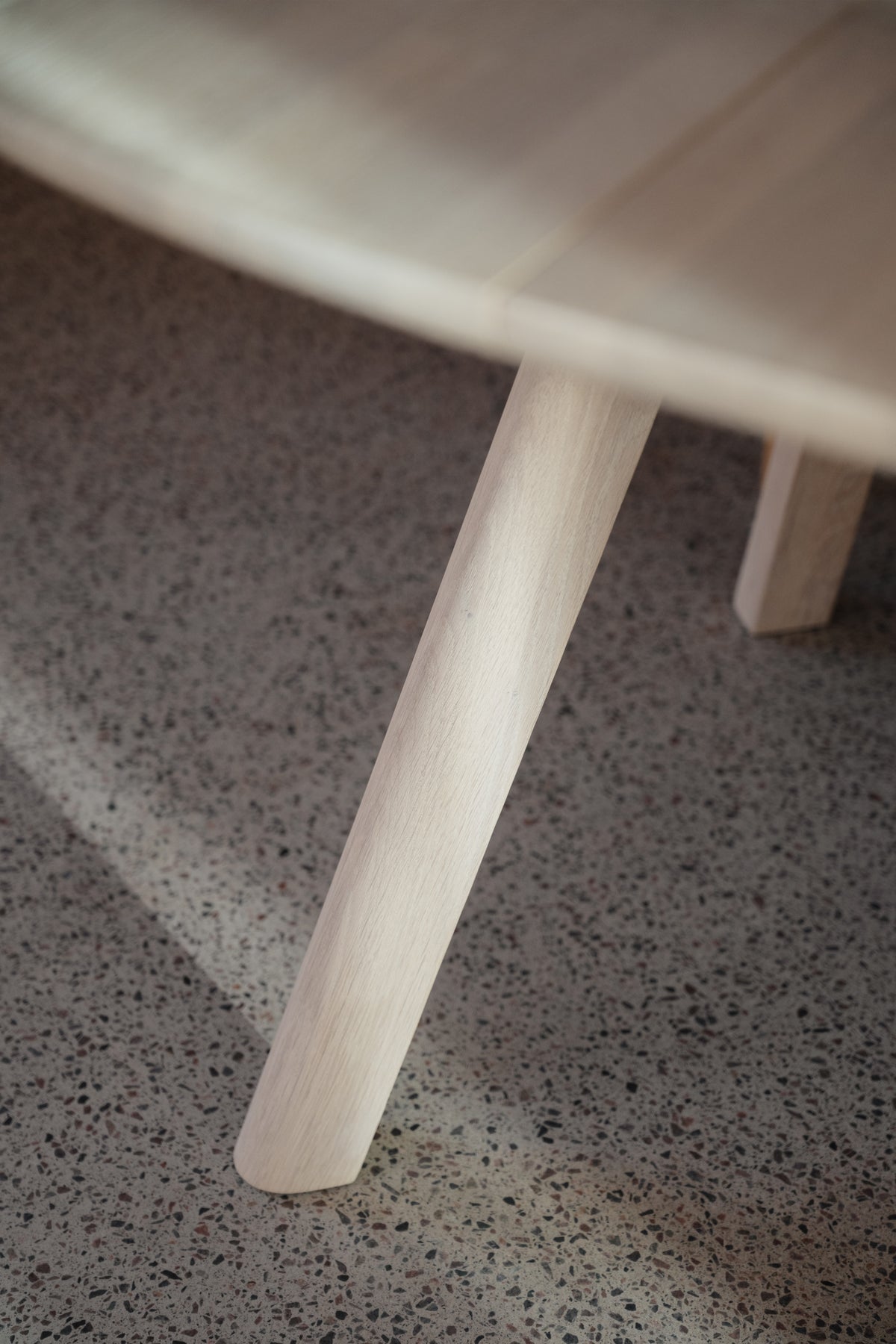Clapperton Round Extendable Dining Table 140 cm