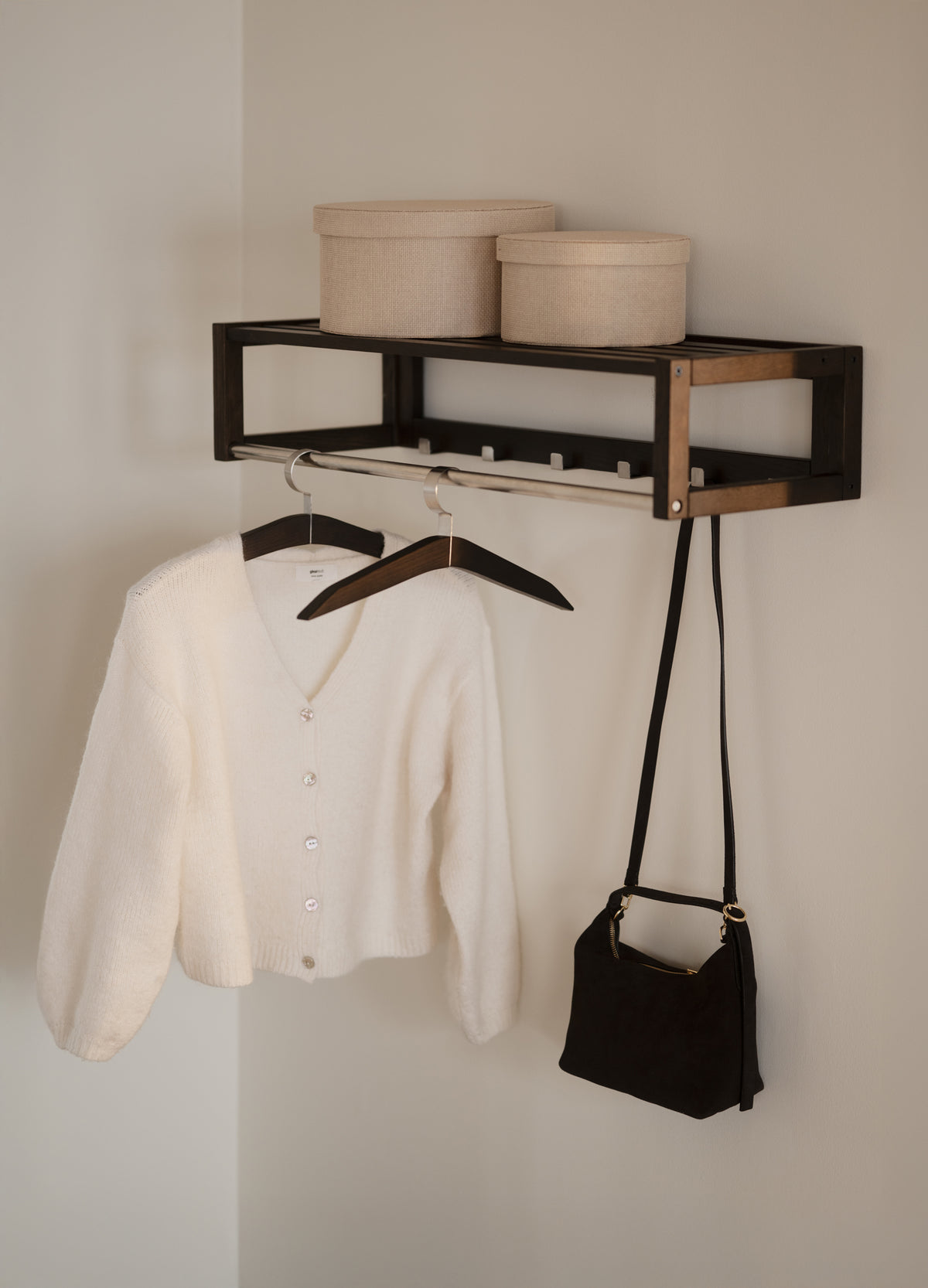 Confetti Hat Rack 80 cm – Brown Oak – room setting