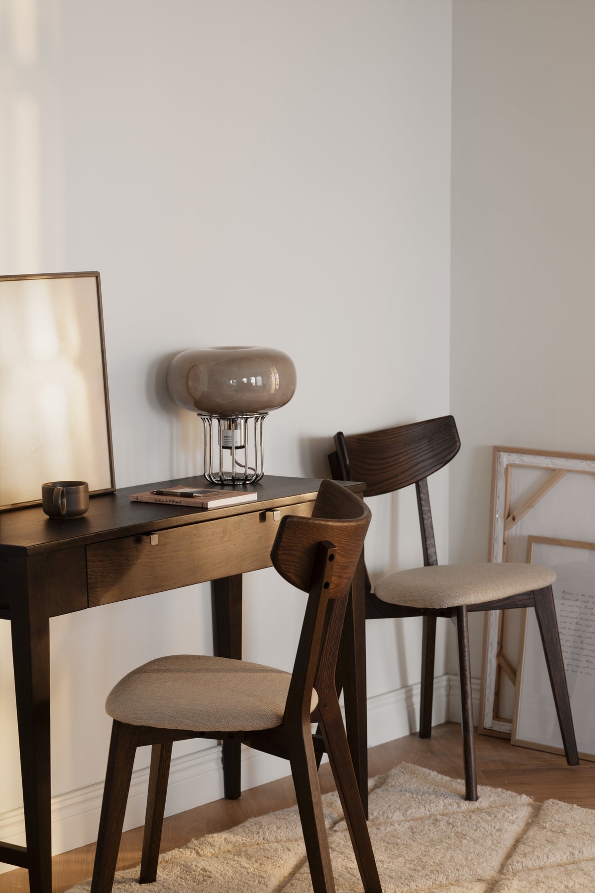 Confetti Console Table 100 cm – Brown Oak – room setting