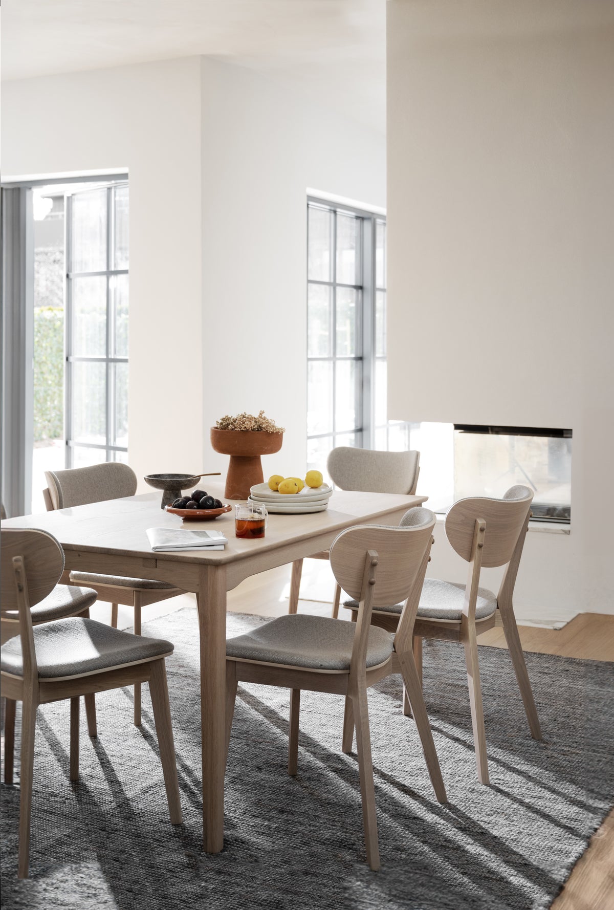 Donegal Wool Rug 200 x 290 cm