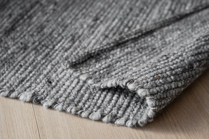 Donegal Wool Rug 200 x 290 cm