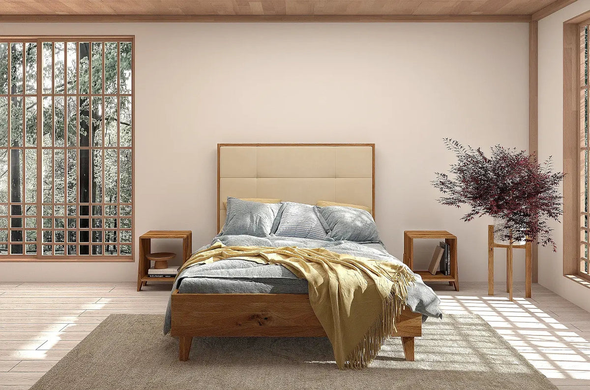 FRIDA Oak Bed
