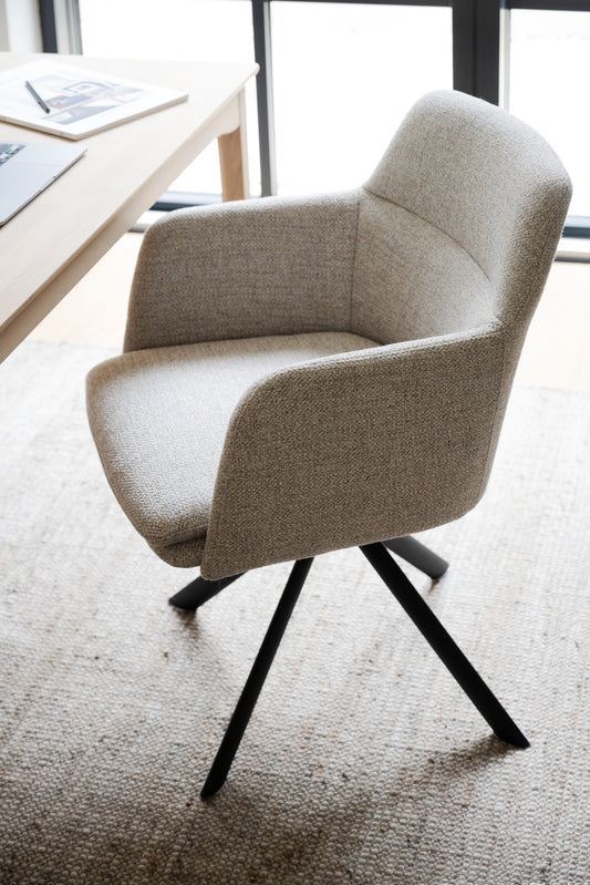 GLADSTONE Set of Armchairs, Swivel & Swing – room setting