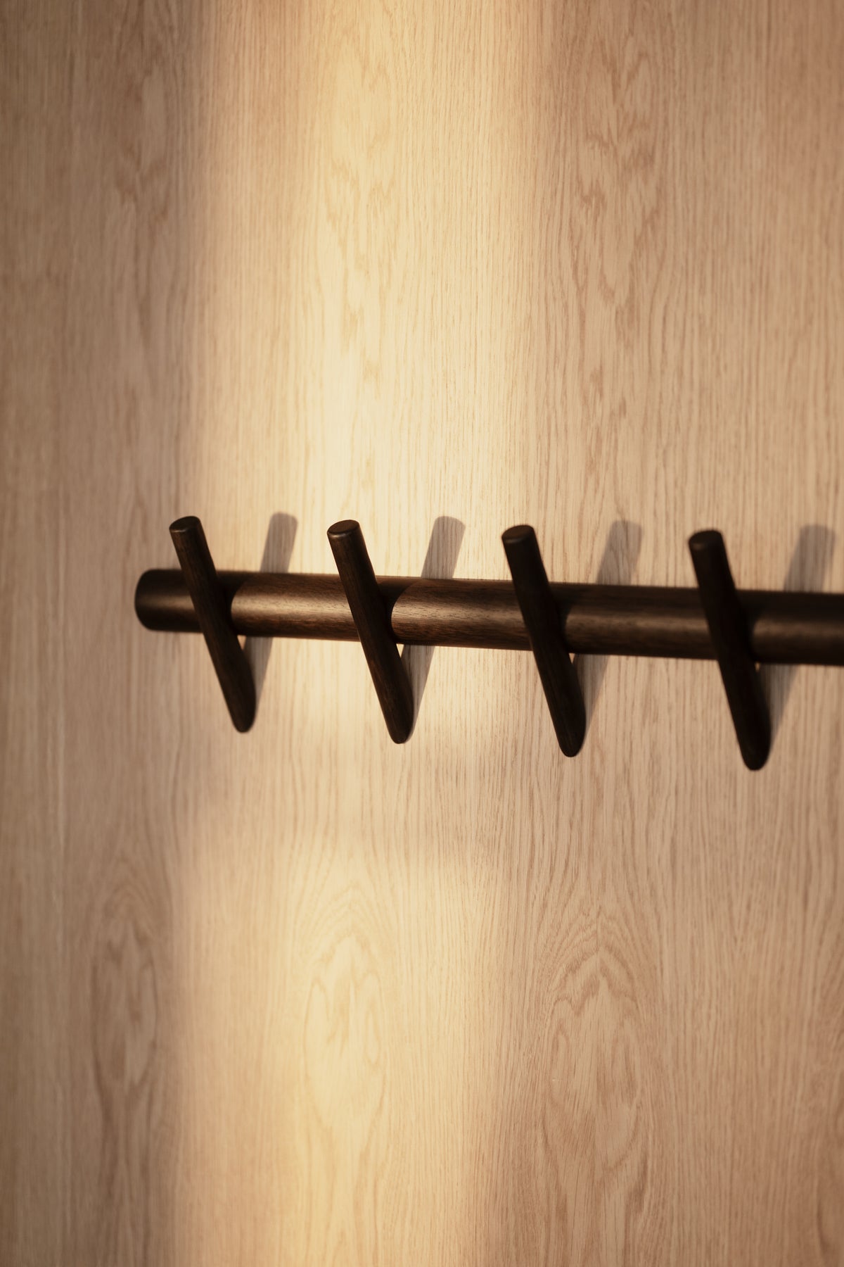 Hillmond Hook Rail 85 cm – room setting