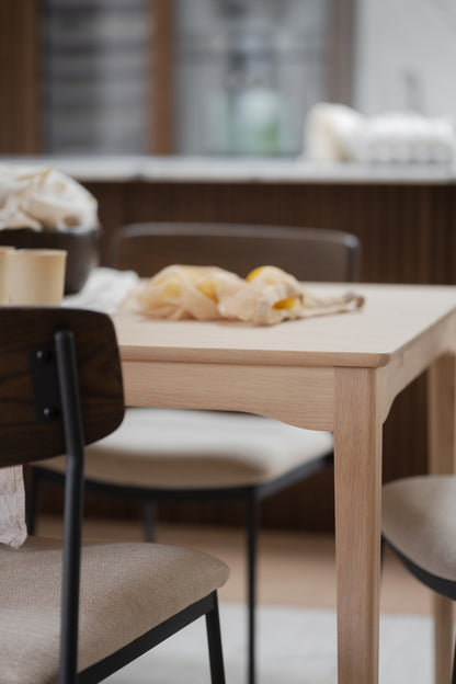Markham Dining Table 180 x 90 cm – room setting
