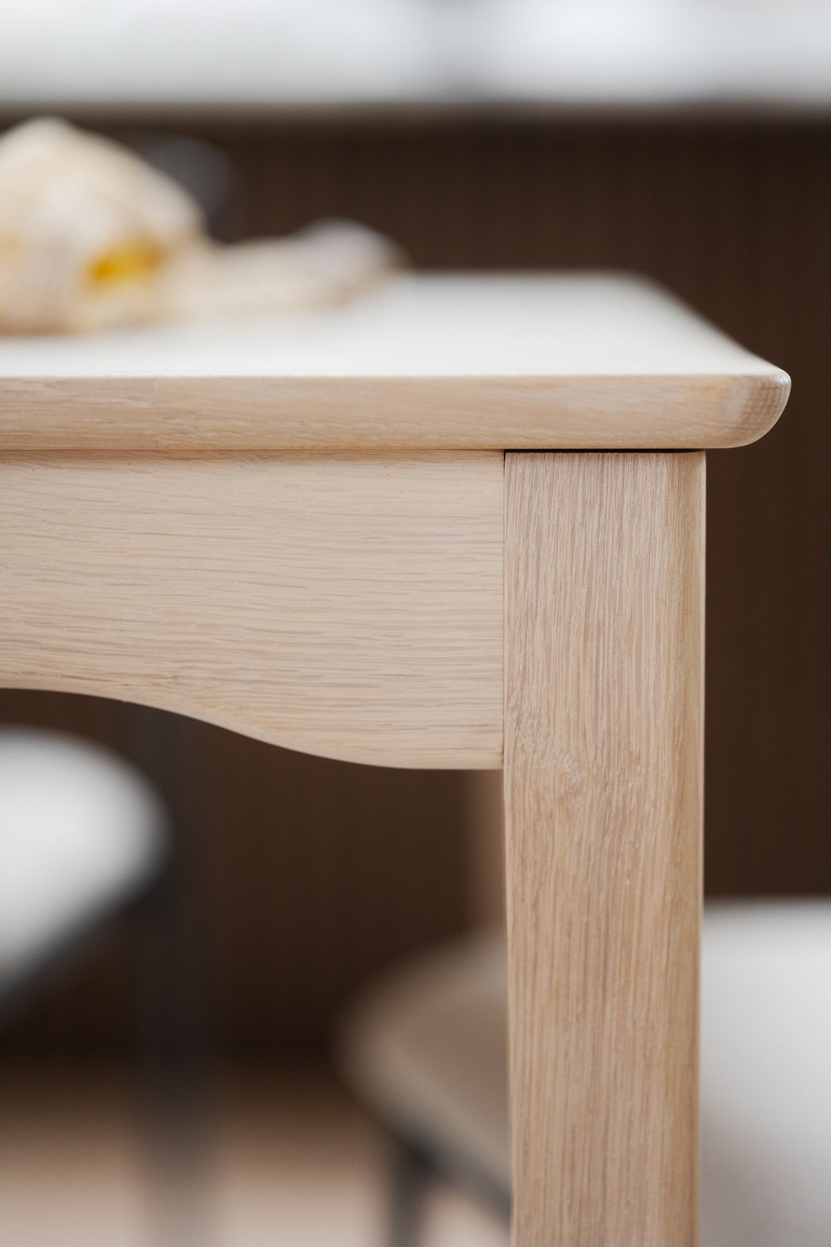 Markham Dining Table 180 x 90 cm