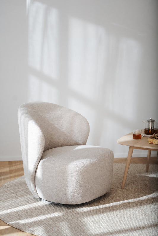 Roselawn Swivel Lounge Chair – room setting