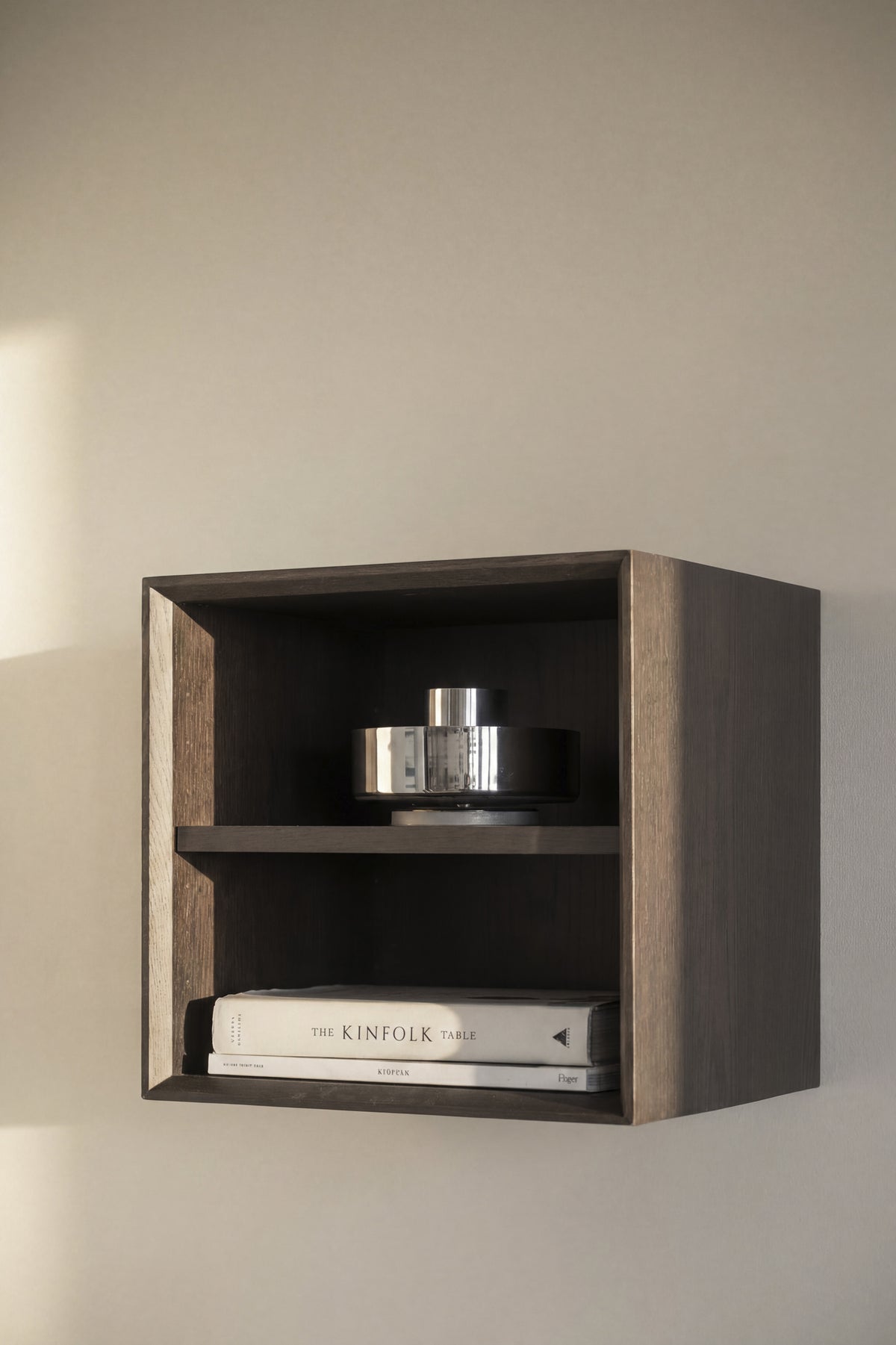 Scottsdale Wall Shelf Single Cube – room setting