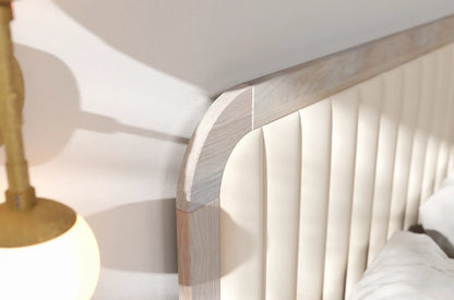 MODENA BC Oak Bed with Lift-Up Storage