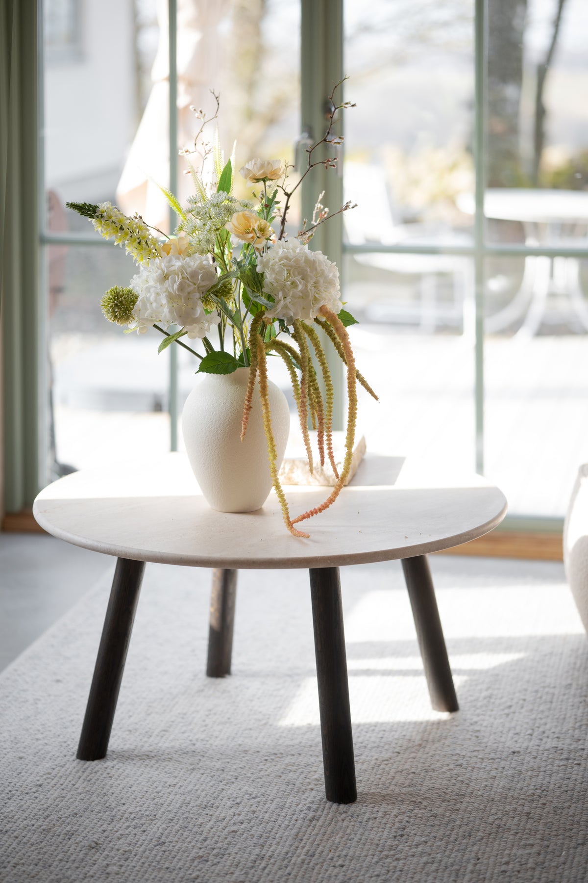 Taransay Travertine Coffee Table Ø90 cm – room setting