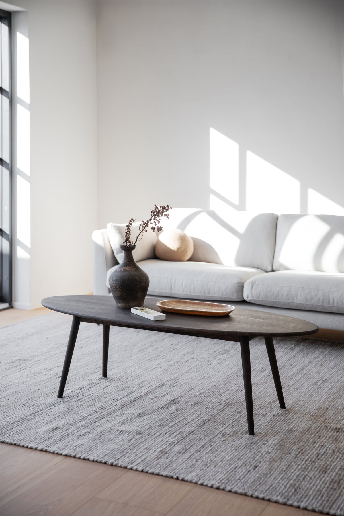 Tompkins Oval Coffee Table 150 x 60 cm – room setting