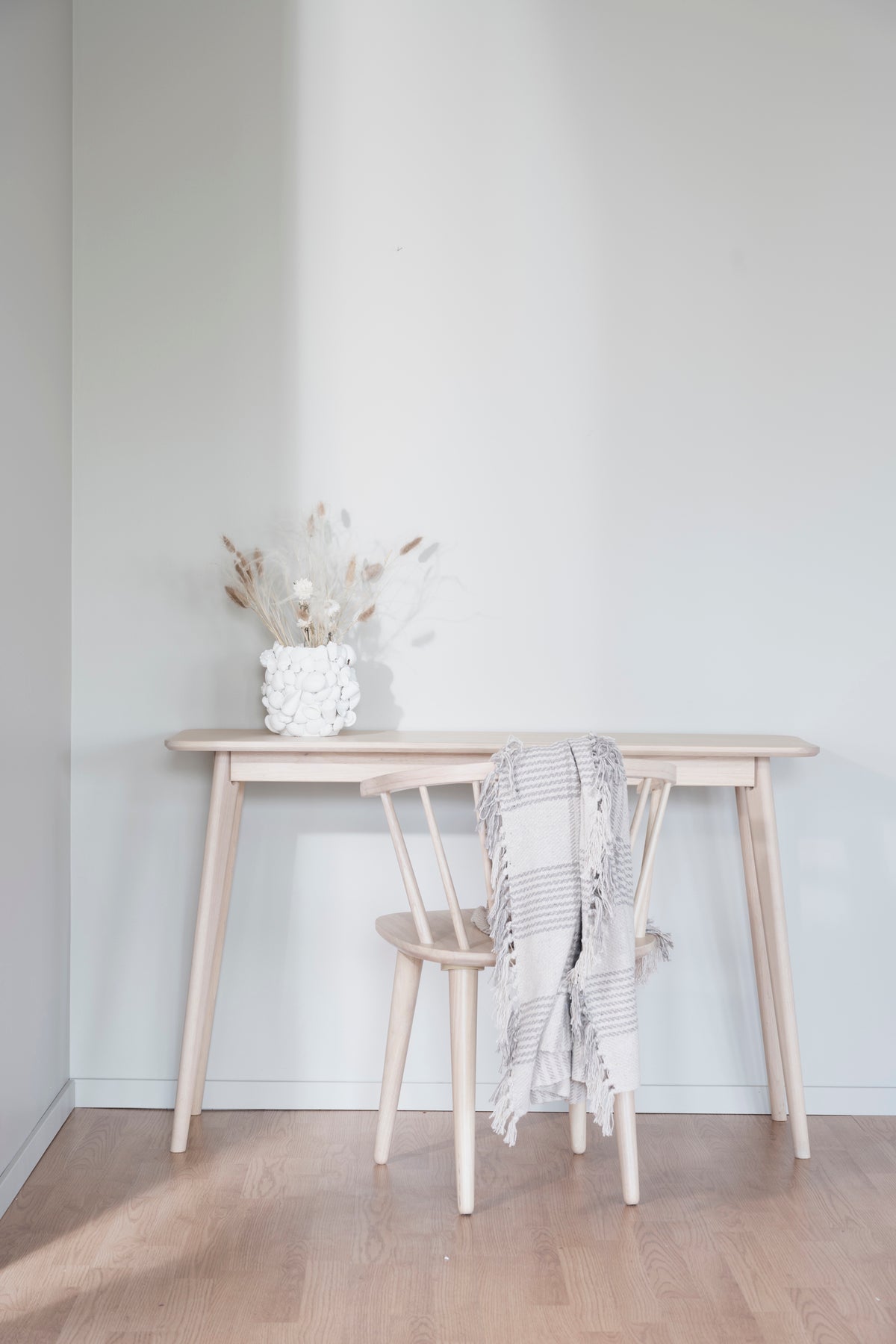 Yumi Console Table / Desk – Whitewash Oak – room setting