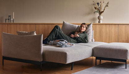 MALLOY Ottoman mit Metallbeinen