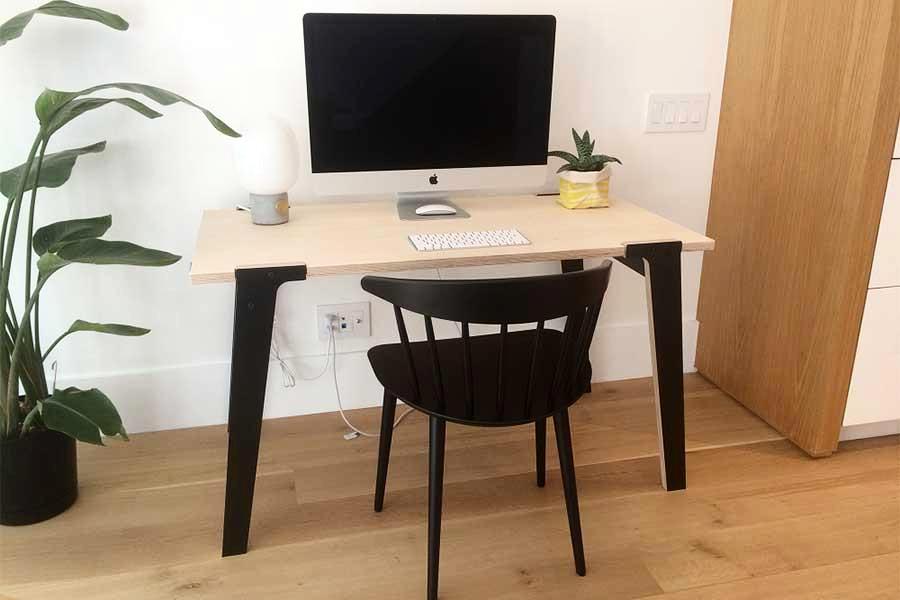 Switch In Computer Table SWITCH Desk 122 CM – D40Studio