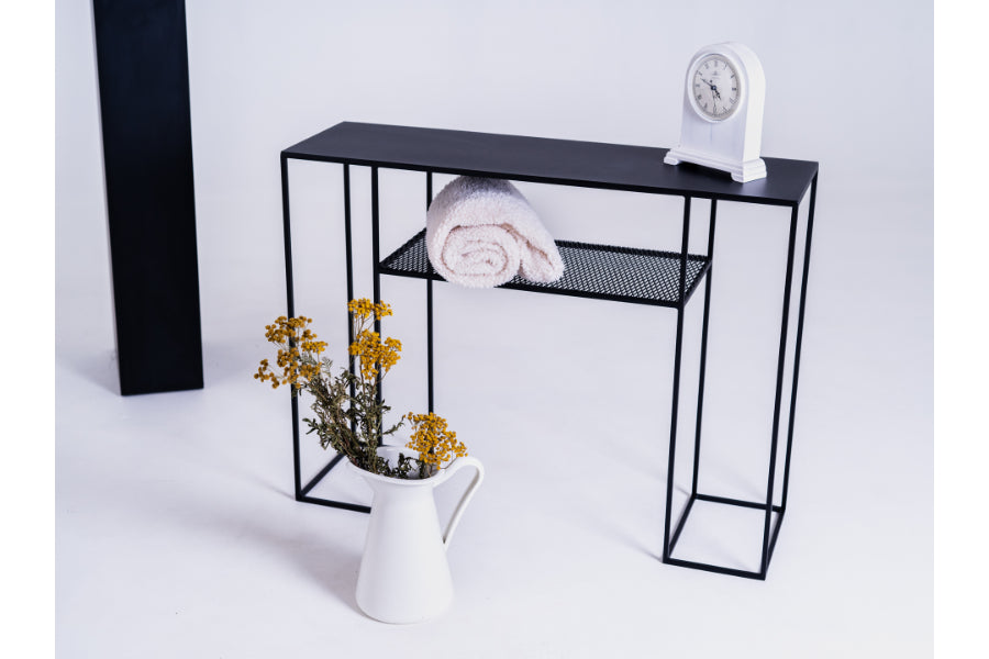 TORGET Metal Console
